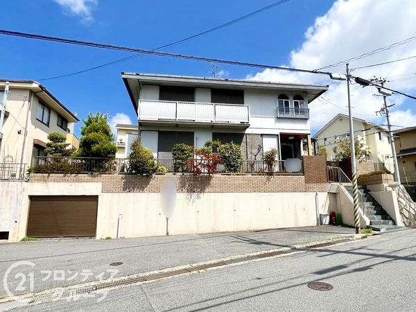 生駒市小明町の中古一戸建て