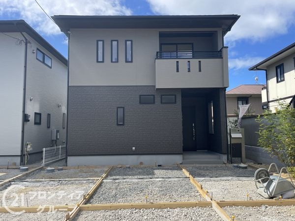 奈良市あやめ池南２丁目　新築一戸建て　１期　２号棟