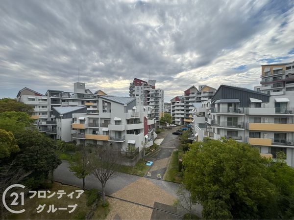 ローレルスクエア木津川台２期１３番館　中古マンション