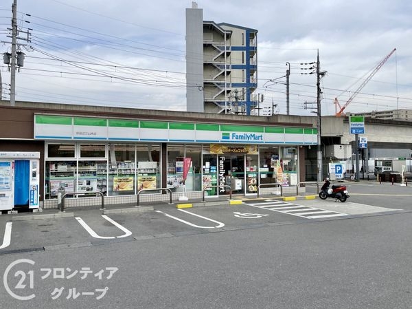 京田辺市三山木中央５丁目の中古一戸建て(ファミリーマート京田辺三山木店)