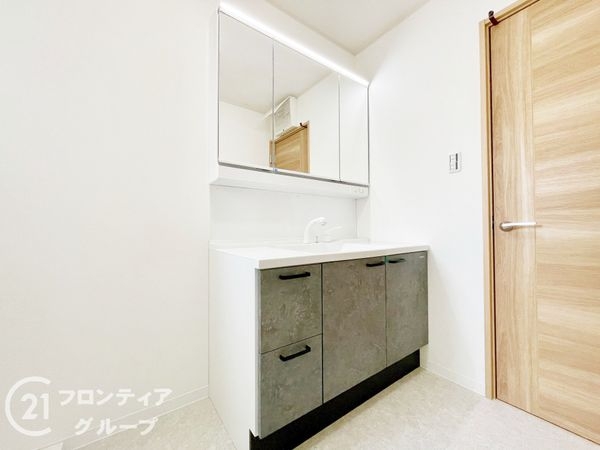 木津川市州見台６丁目　新築一戸建て　２期　６０号棟