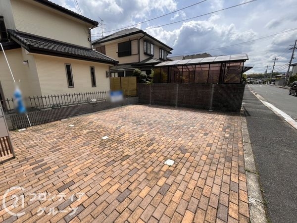 生駒市鹿ノ台東１丁目の中古一戸建て