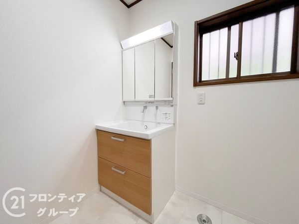 生駒市鹿ノ台東１丁目の中古一戸建て