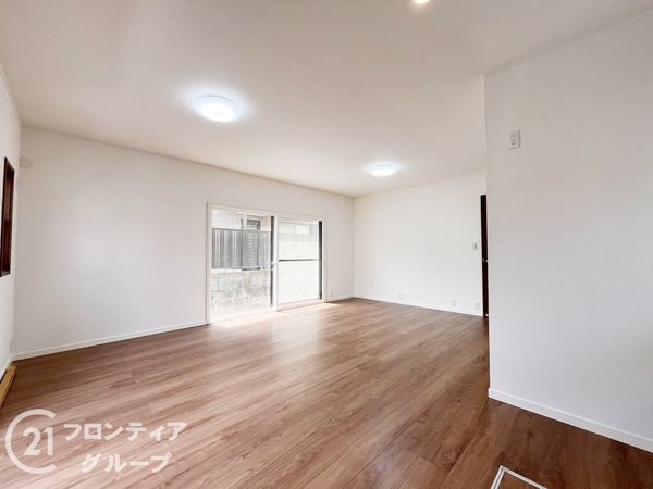 生駒市鹿ノ台東１丁目の中古一戸建て