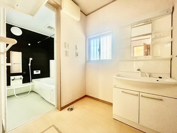 天理市二階堂上ノ庄町の中古一戸建て
