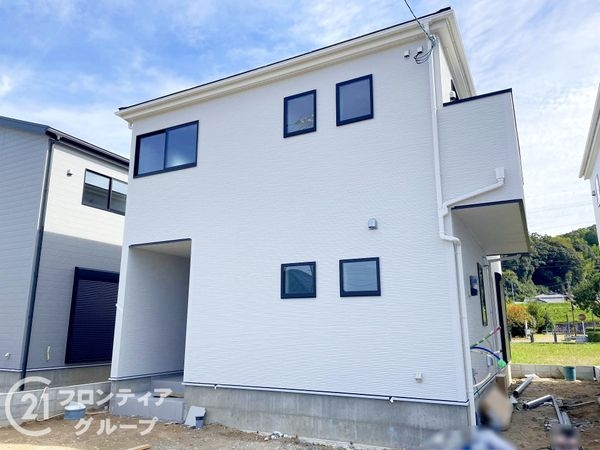 木津川市加茂町駅東　新築一戸建て　２期　２号棟