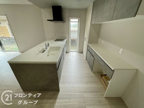 生駒市生駒台南　新築一戸建て　１号棟