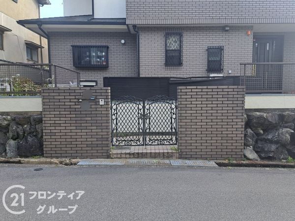 生駒市東生駒３丁目の中古一戸建て