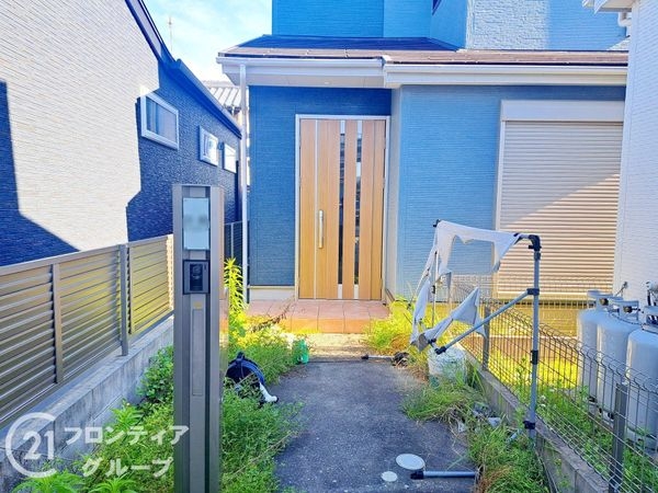 生駒郡斑鳩町興留東１丁目　中古一戸建て