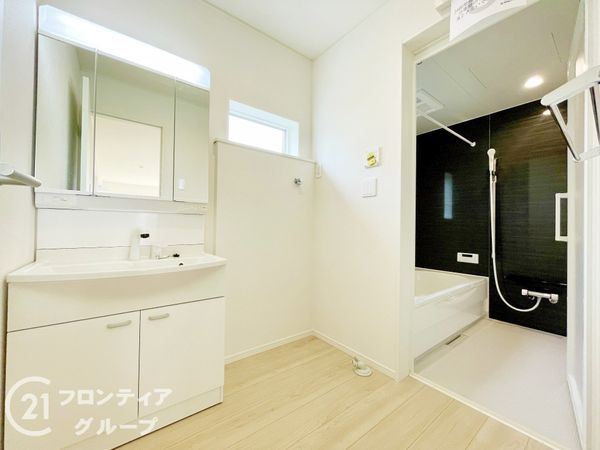 生駒郡平群町若葉台４丁目　新築一戸建て　第１　２号棟