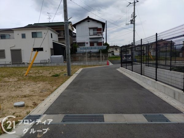 奈良市平松４丁目　新築一戸建て　５期　５号棟