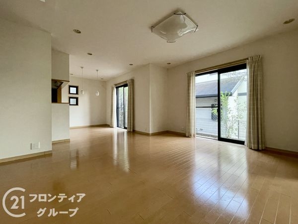 香芝市旭ケ丘５丁目　中古一戸建て
