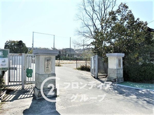 京田辺市興戸地蔵谷の中古一戸建て(京田辺市立田辺小学校)