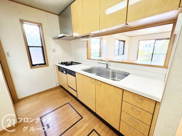 奈良市帝塚山１丁目　中古一戸建て