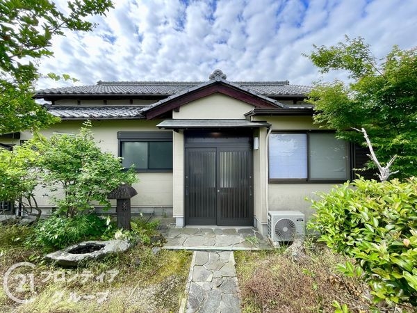 奈良市西大寺竜王町１丁目　中古一戸建て