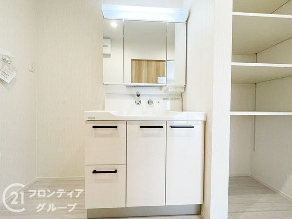 奈良市西ノ京町　新築一戸建て　第１　２号棟