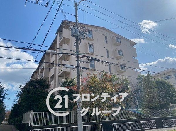 奈良三条町住宅１号棟　中古マンション