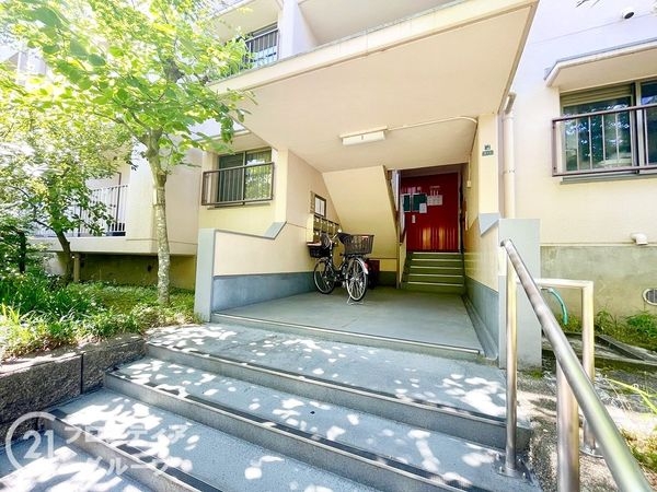 奈良三条町住宅１号棟　中古マンション