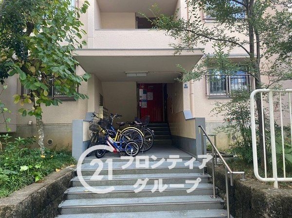 奈良三条町住宅１号棟　中古マンション