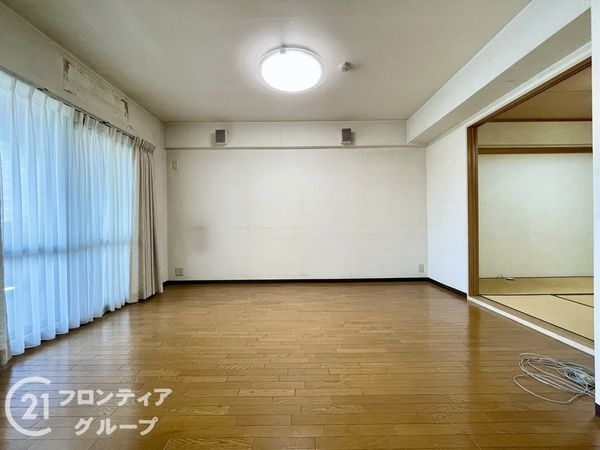 ヴェルナール学園前　Ｅ棟　中古マンション