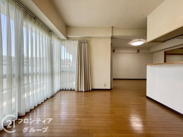 ヴェルナール学園前　Ｅ棟　中古マンション