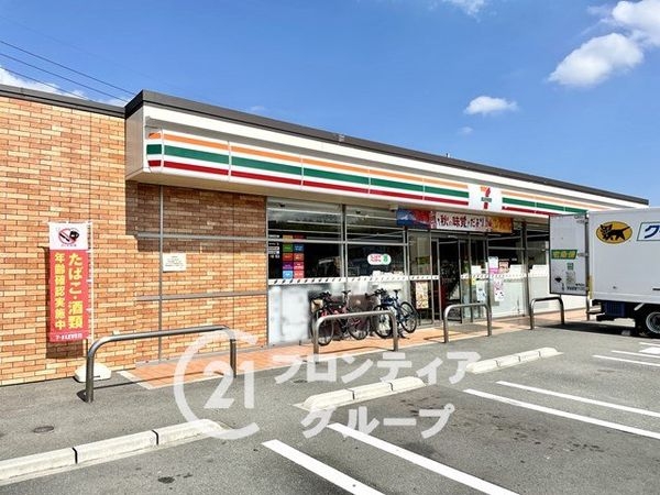 木津川市城山台１３丁目の中古一戸建て(セブンイレブン木津川城山台9丁目店)