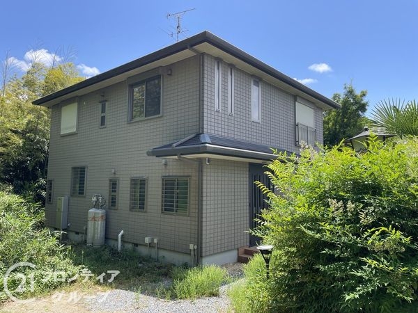 奈良市法蓮佐保山１丁目の中古一戸建て