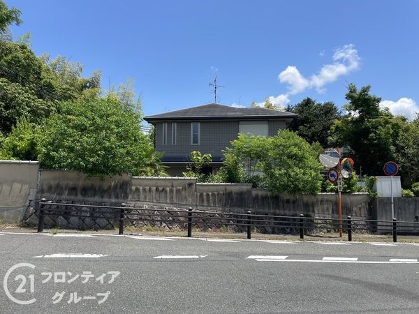奈良市法蓮佐保山１丁目の中古一戸建て