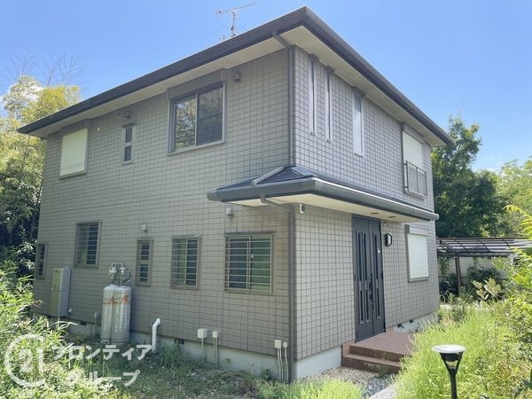 奈良市法蓮佐保山１丁目　中古一戸建て