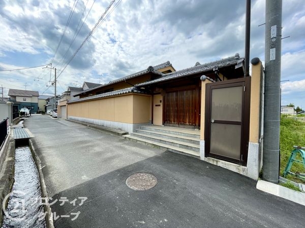 木津川市吐師野間の中古一戸建て