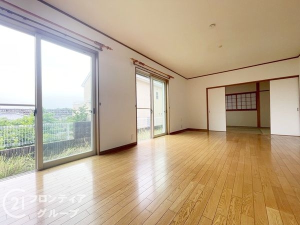 奈良市あやめ池北３丁目の中古一戸建て