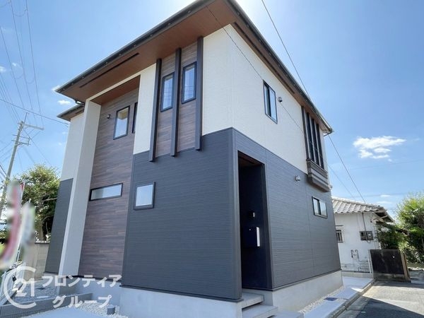 天理市平等坊町　新築一戸建て　２期　全１区画