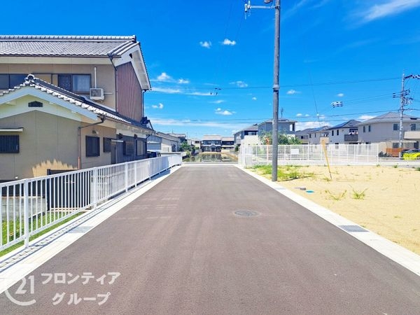 磯城郡川西町大字結崎　新築一戸建て　２１期　２号棟