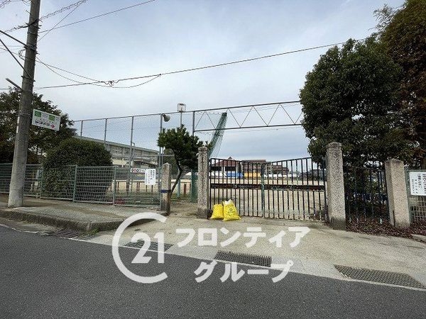 御所市大字南十三　新築一戸建て　３期　２号棟(御所市立御所小学校)