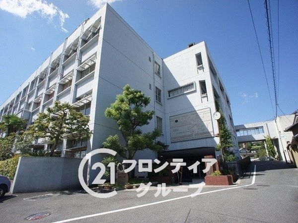 王寺アーバンコンフォート　中古マンション(三郷町立三郷中学校)