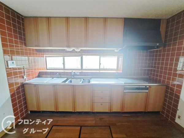 生駒郡斑鳩町龍田北１丁目　中古一戸建て