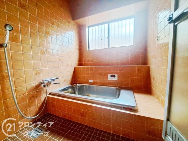 生駒郡斑鳩町龍田北１丁目　中古一戸建て