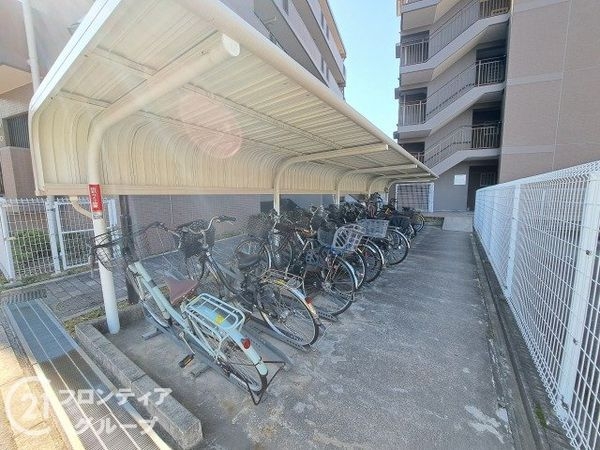 ロイヤルヒルズ富雄Ｊ棟　中古マンション