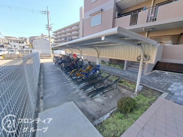 ロイヤルヒルズ富雄Ｊ棟　中古マンション