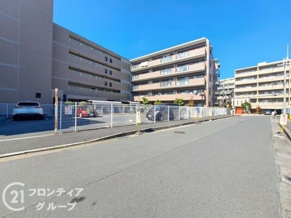 ロイヤルヒルズ富雄Ｊ棟　中古マンション