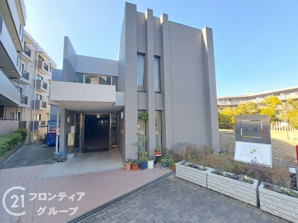 ロイヤルヒルズ富雄Ｊ棟　中古マンション