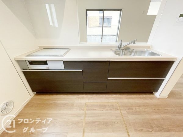 北葛城郡広陵町大字三吉　新築一戸建て　９期　３号棟