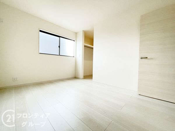 北葛城郡広陵町大字三吉　新築一戸建て　９期　２号棟