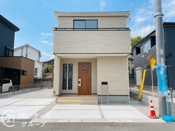 北葛城郡広陵町大字三吉　新築一戸建て　９期　２号棟