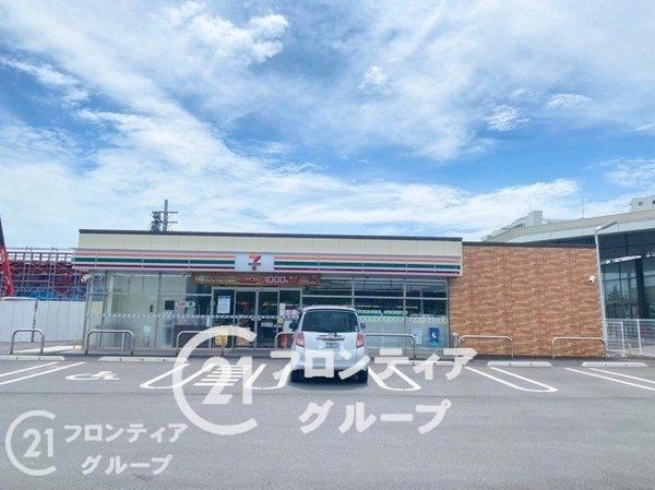 ローレルスクエア木津川台第２期１１番館　中古マンション(セブンイレブン木津川台6丁目店)