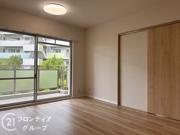 ローレルスクエア木津川台第２期１１番館　中古マンション