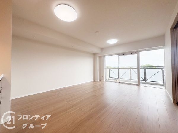 サンロイヤル新田辺アカデミア２号館　中古マンション