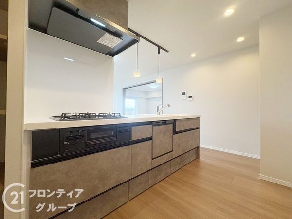 サンロイヤル新田辺アカデミア２号館　中古マンション