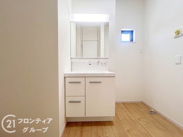 奈良市若葉台２丁目　新築一戸建て　２期　全１区画