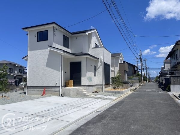 奈良市若葉台２丁目　新築一戸建て　２期　全１区画